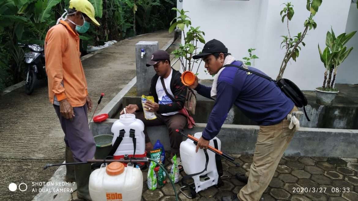 Pemdes Desa Kerinjing Lakukan Penyemprotan Disinfektan Rencanakan Secara Rutin Seminggu