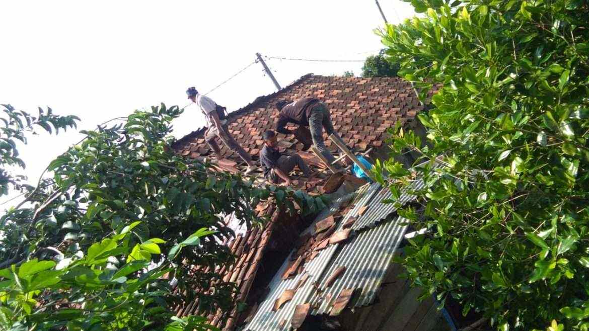 Kampung Ciberem, Desa Buanajaya Terkena Angin Puting Beliung