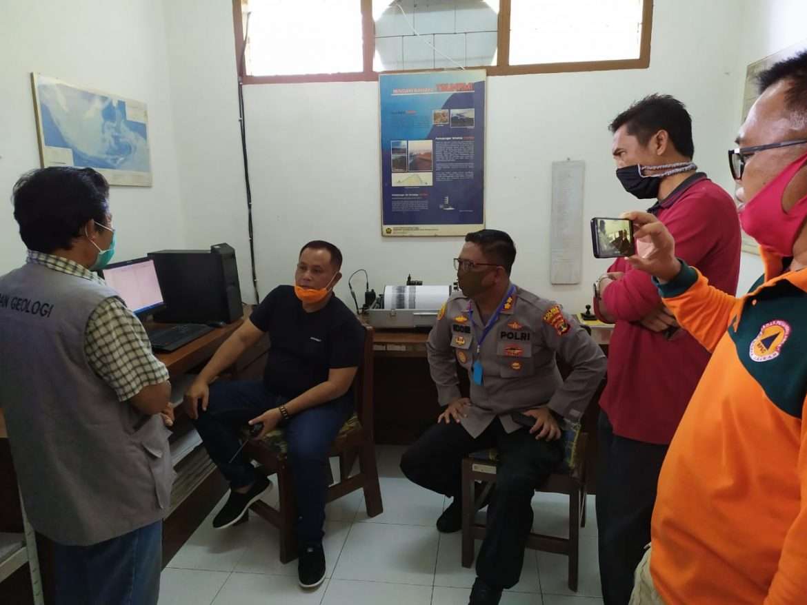 Pantau GAK Di Pos Pemantau, Nanang : Debu dan Bau Belerang Dikirim Untuk Basmi Corona