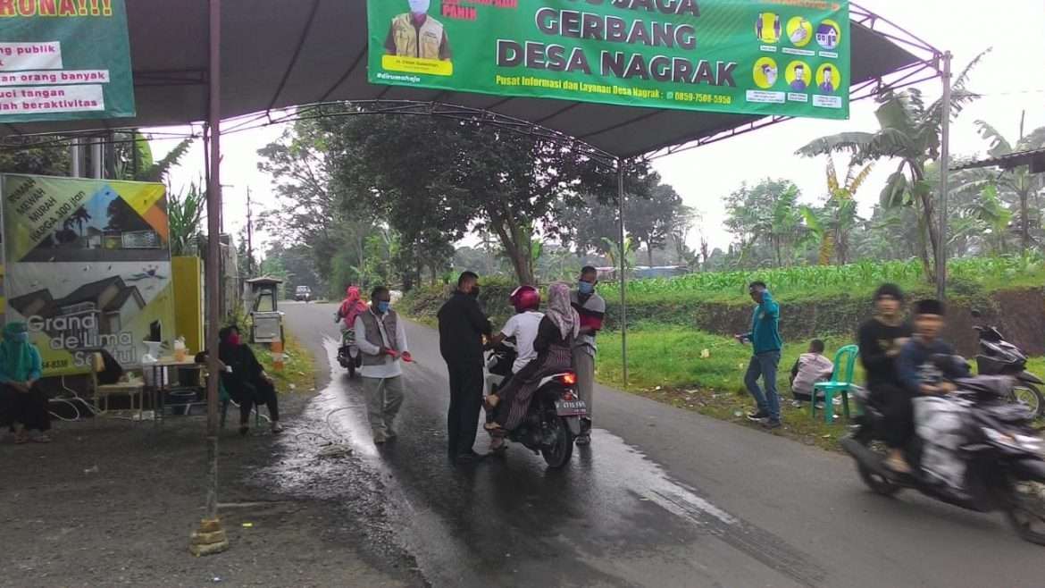 Satgas Covid-19 Desa Nagrak Jaga Gerbang Desa
