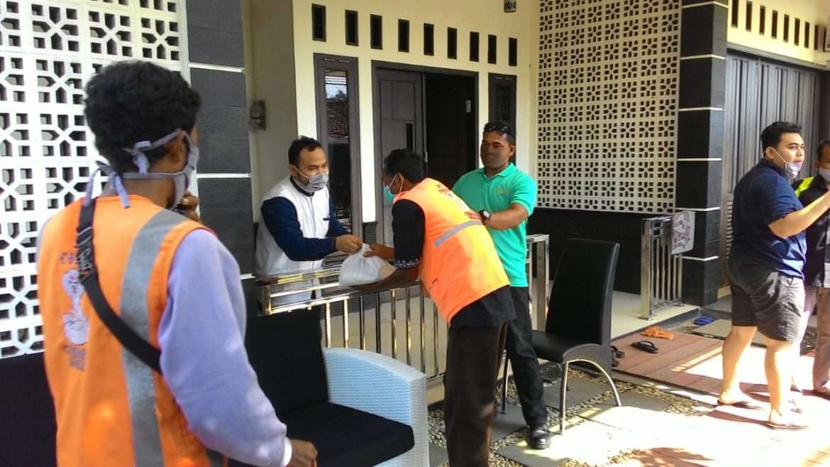 Ratusan Ojek Pangkalan Terima Bantuan Sembako
