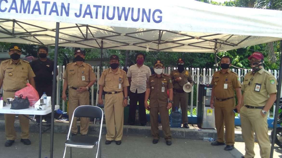 Kecamatan Jatiuwung Sosialisasikan PSBB di Tiga Lokasi Cek Poin