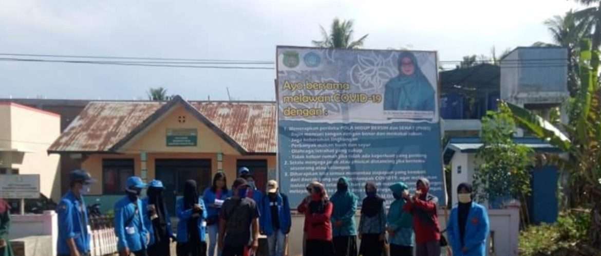 Pemdes Sarude Bagikan 2500 Masker Kepada Warga