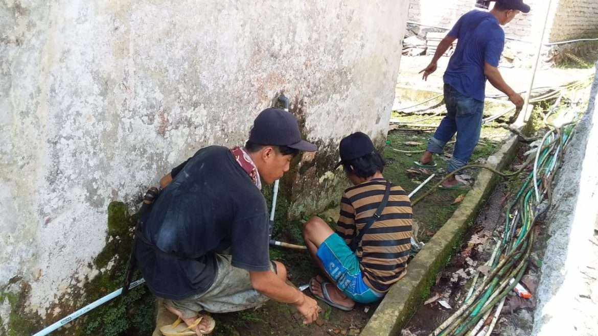 Selain Kebutuhan Pokok Juga Permudah Warga Cuci Tangan Demi Tanggulangi Covid-19