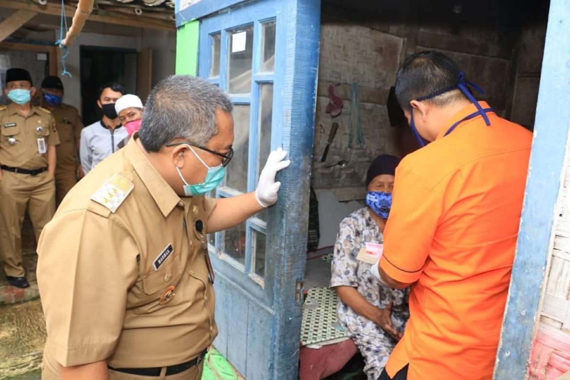 Bantuan Sosial Tunai Pemkab Sukabumi Mulai Disalurkan, Bupati Tegaskan Jangan Ada Pemotongan