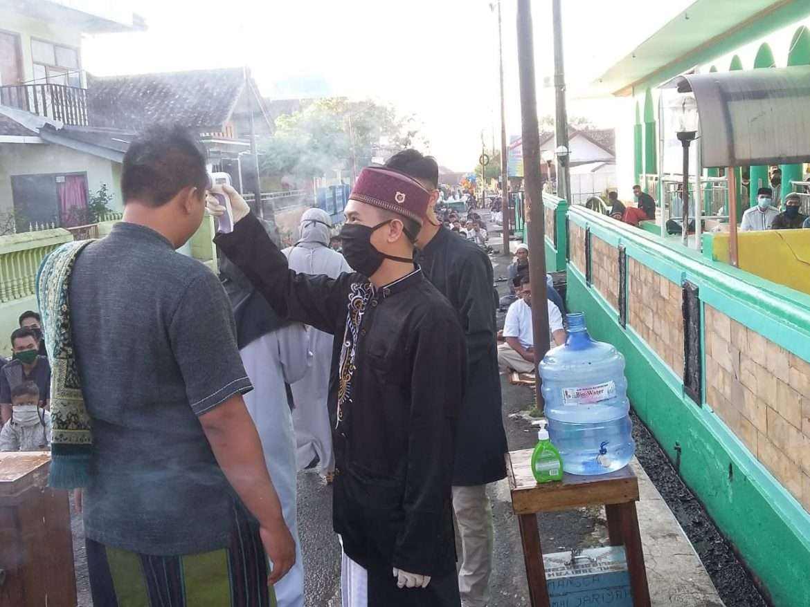 Masjid Nurul Huda Desa Bayuning Gelar Sholat Idul Fitri 1441 H