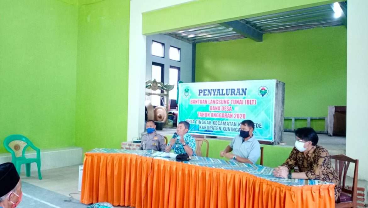 Pemdes Tinggar Salurkan BLT DD Bagi Warga Penerima Bantuan