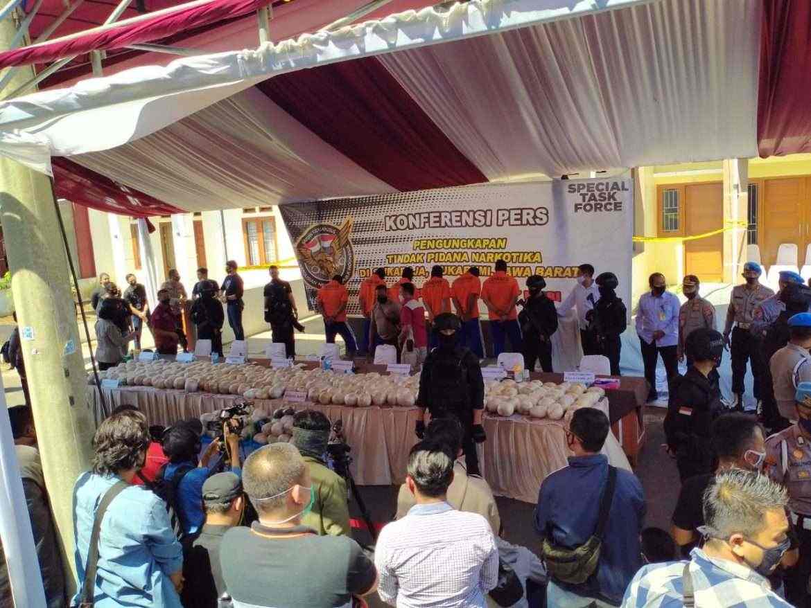 Pengedar Sabu-Sabu Jaringan Internasional di Gerebek Mabes Polri