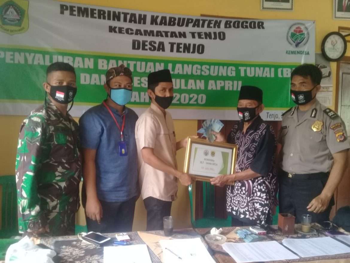 Pemdesa Tenjo Salurkan BLT DD Langsung ke Rumah KPM