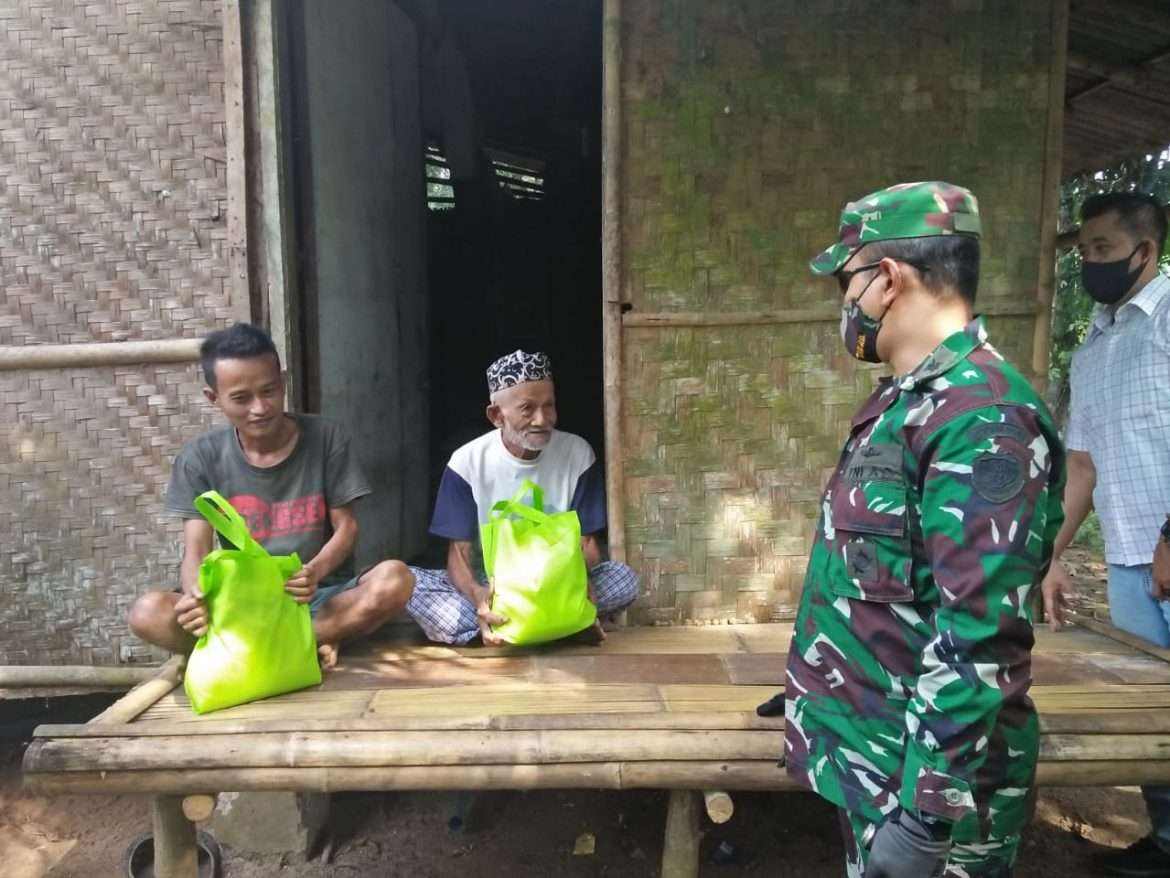 Kodim 0603 Lebak Ketiga Kalinya Bagikan Sembako Kepada Masyarakat