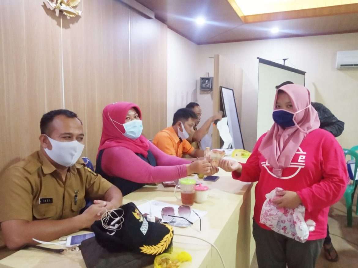 Kasi Kesos Kecamatan Pantau Penyaluran Bansos Terdampak Corona