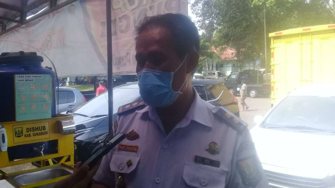 Harper Kir Dibuka Antrian Mobil Menjalar Ke Jalan