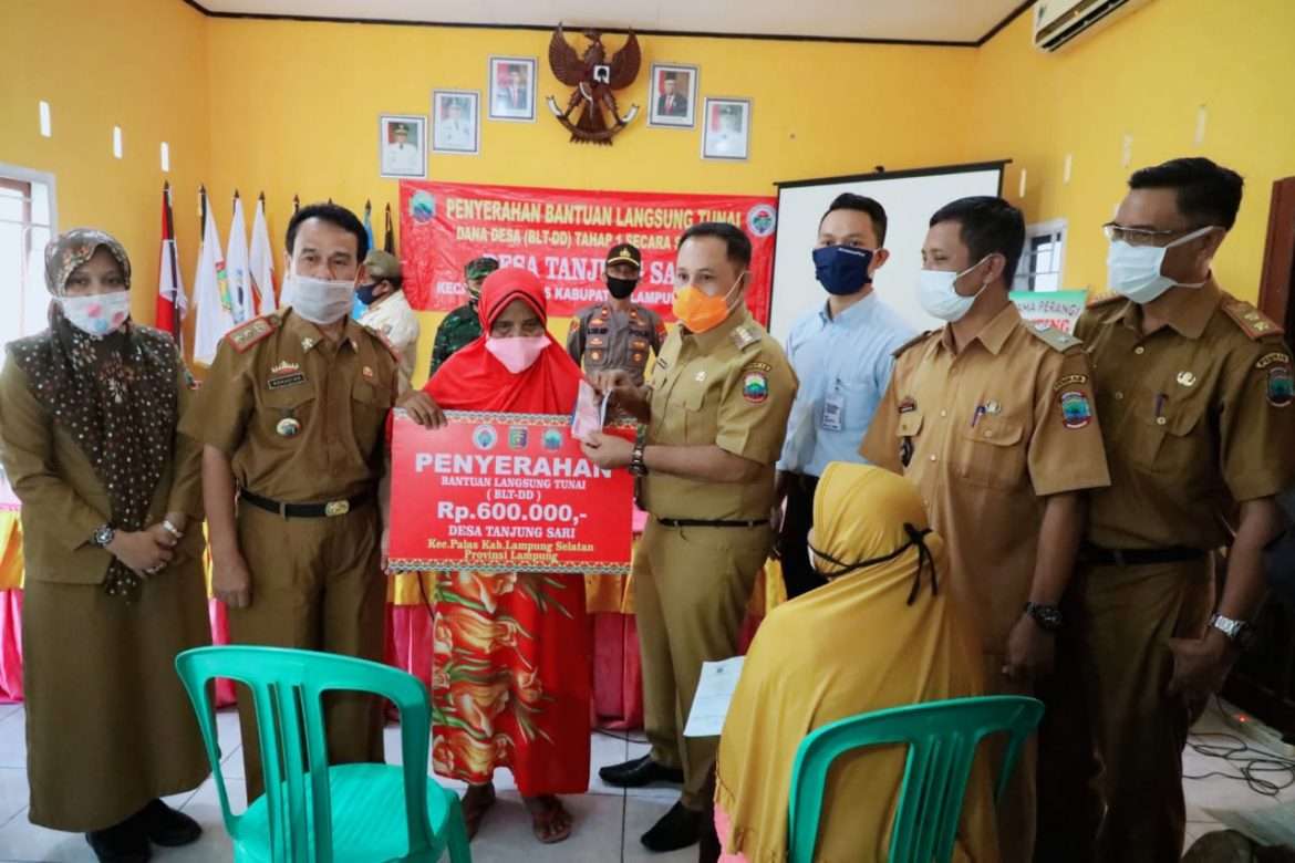 Bupati Lampung Selatan Monitoring Penyaluran BLT Dana Desa di Dua Kecamatan