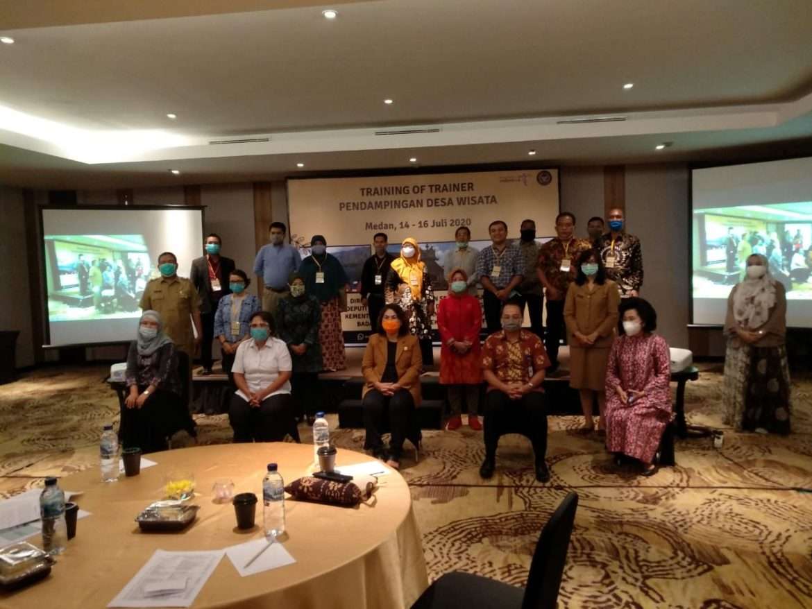 Kemenparekraf Gandeng Perguruan Tinggi dan Kemendes PDTT Dampingi Desa Wisata