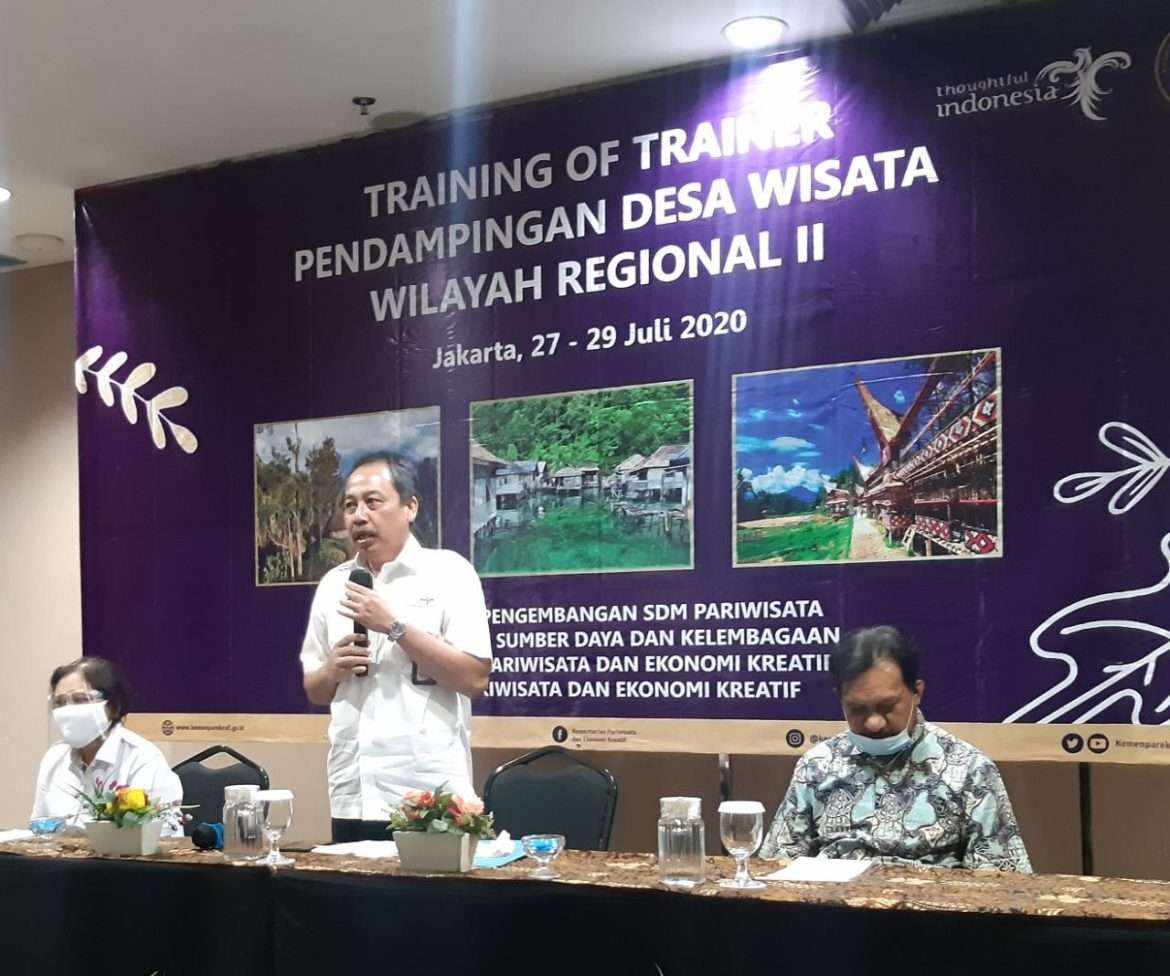 Akademisi Pendamping Desa Wisata di Sulawesi dan Papua Ikuti Pelatihan Kemenparekraf