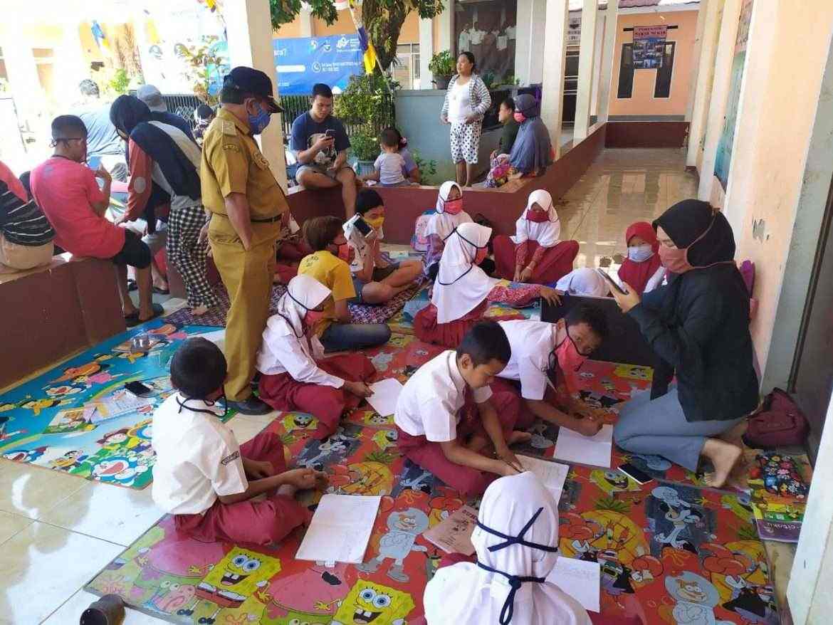 Kades Limtim Terpesona Gadis Pemecah Masalah Daring