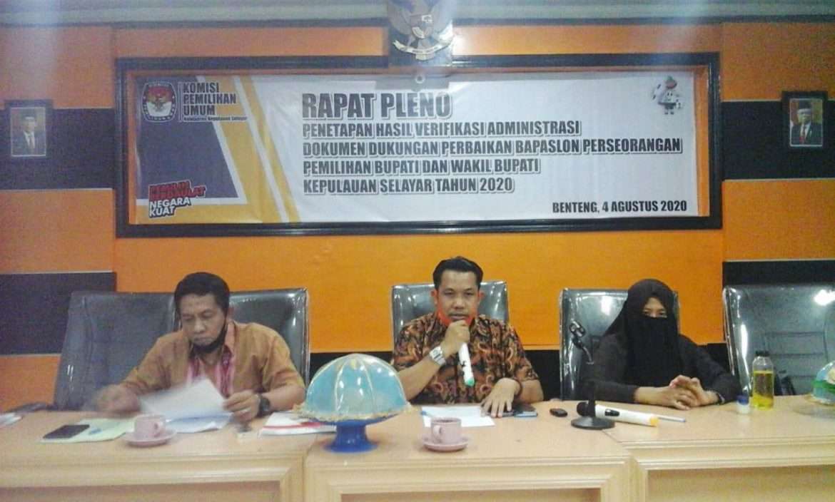 Gelar “Rapat Pleno Terbuka  di RPP KPU Kep. Selayar Tetapkan 4622 Dukungan Bapaslon Perseorangan