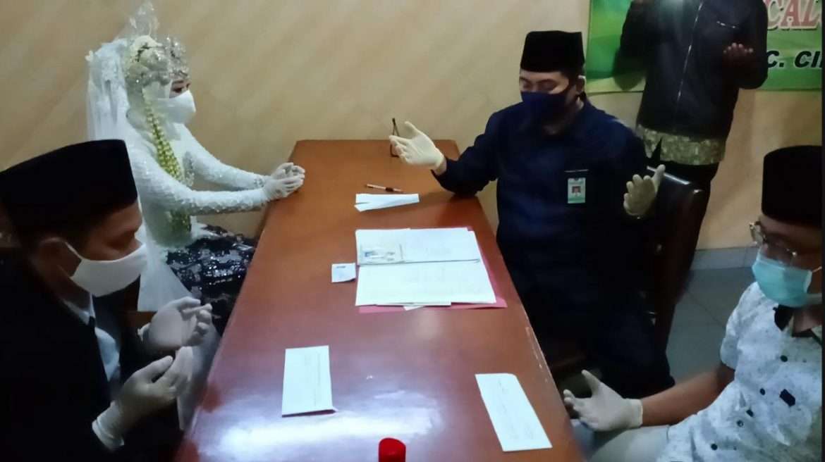 Pelayanan Nikah Di KUA Cibadak di Perketat Tak Pake Masker Calpeng di Tolak