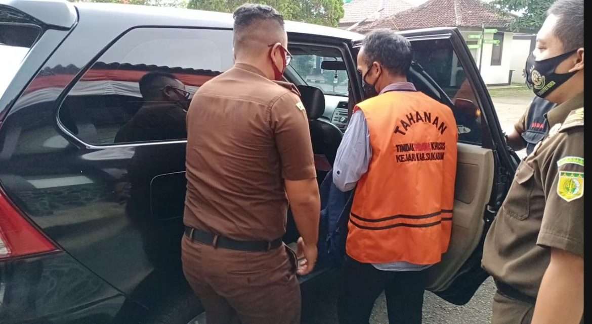 Dana Desa di Tilep, Mantan Kades Bantargebang Ditangkap
