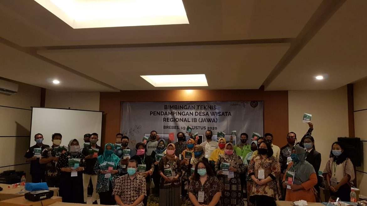 Siapkan Desa Wisata Hadapi era Kebiasan Baru, Kemenparekraf dan Universitas Katolik Indonesia Atma Jaya Selenggarakan Bimtek Pendampingan
