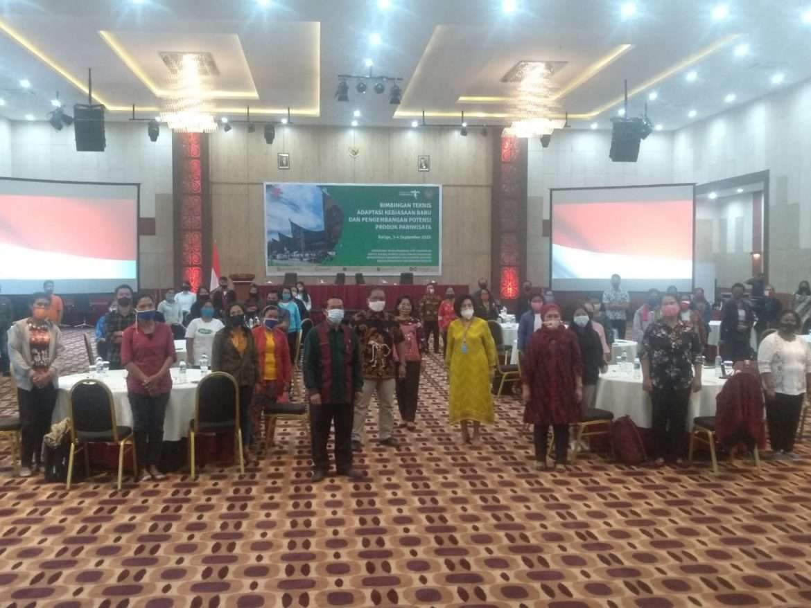 Kemenparekraf Selenggarakan Bimtek Sosialisasi Adaptasi Kebiasaan Baru di Kabupaten Toba