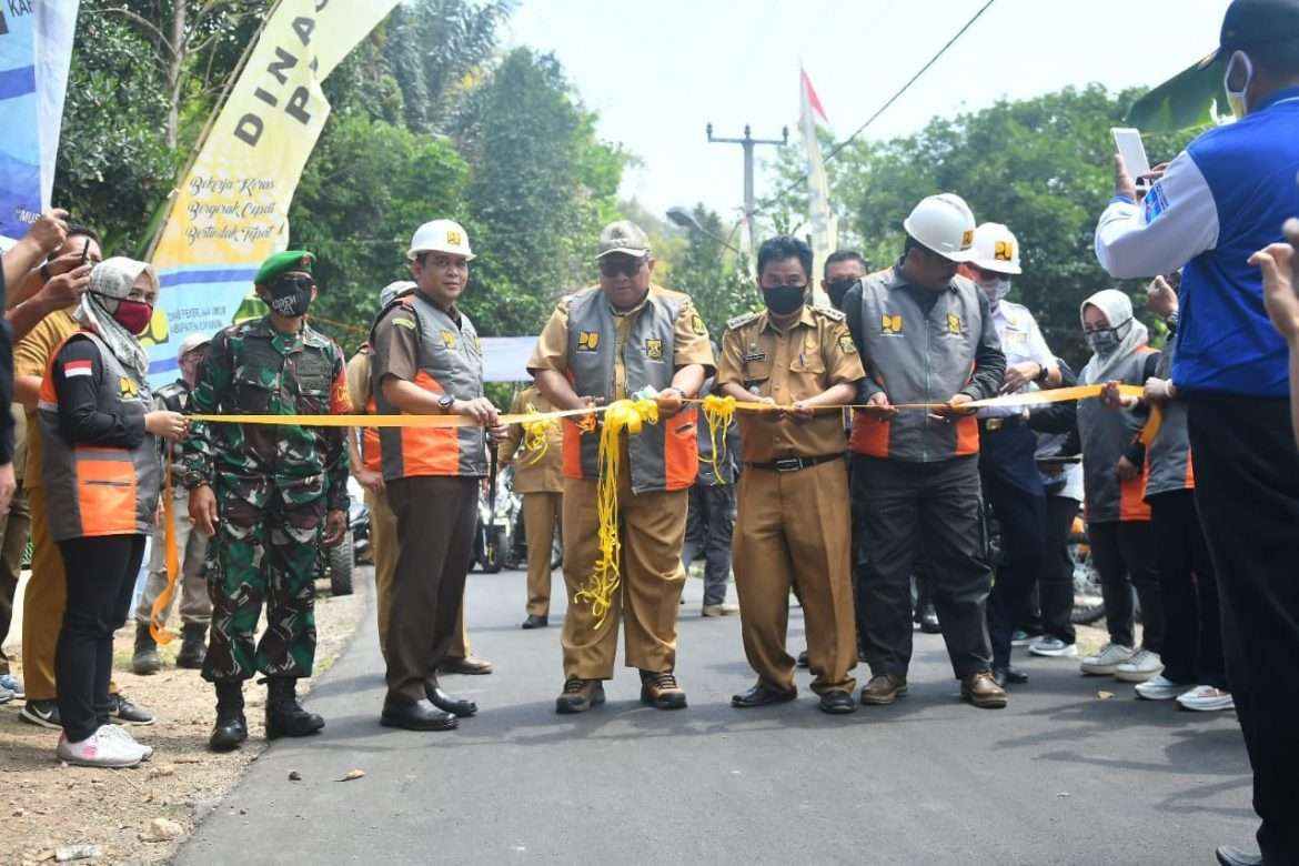 Perbaiki Akses Wisata Cipiit, H. Marwan Hamami Bukti Kembangkan Wisata di Sukabumi