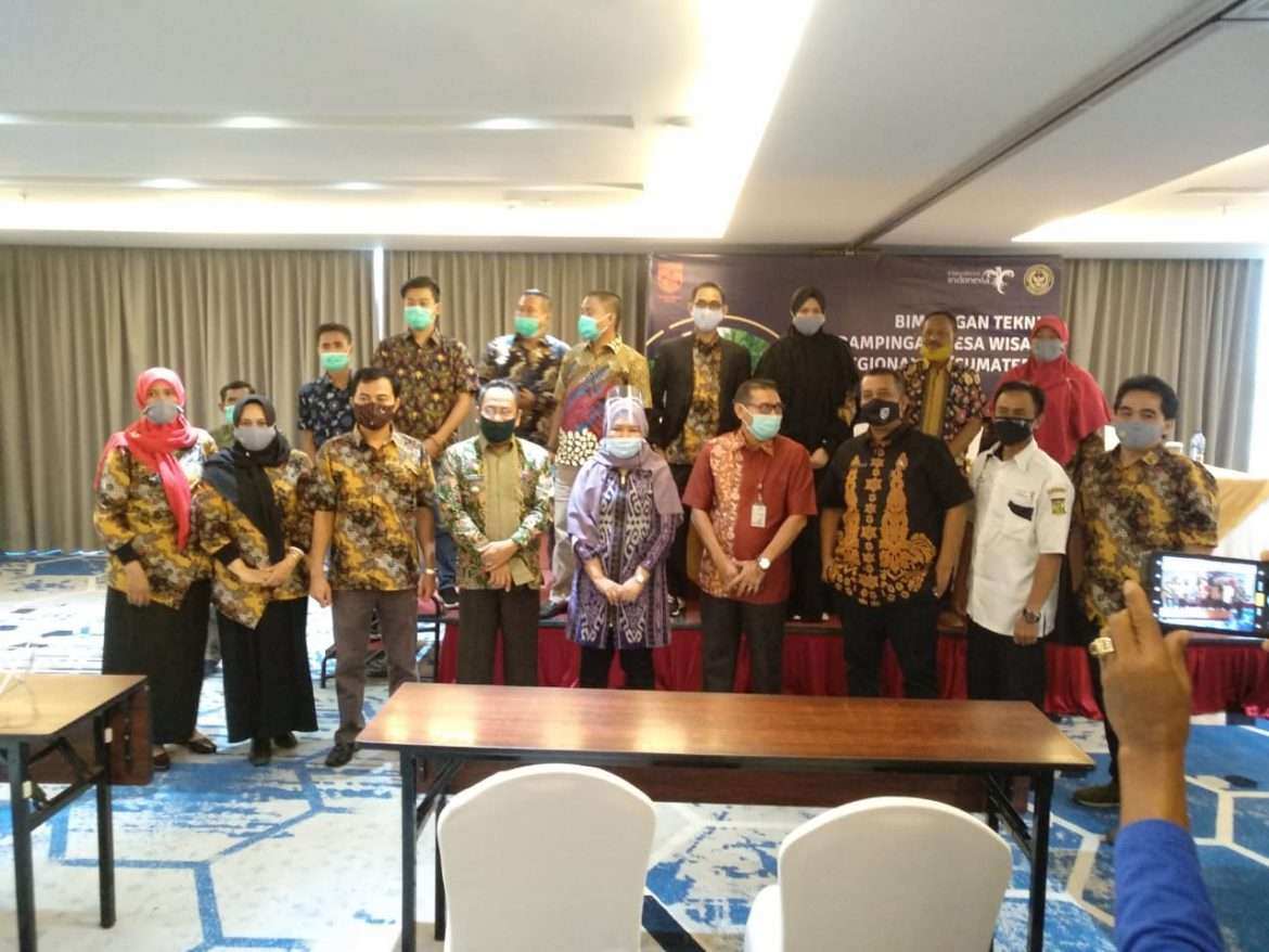Siapkan Desa dan Kampung Wisata di Riau, Kemenparekraf Gandeng UNRI dan STP Riau dalam Bimtek Pendampingan
