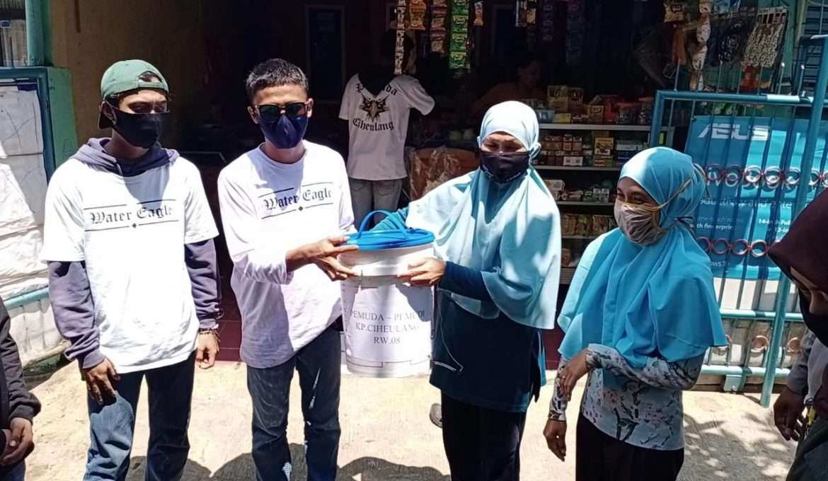 Kaum Milenial Cihelang Sulap Limbah Bekas Jadi Portable Mini