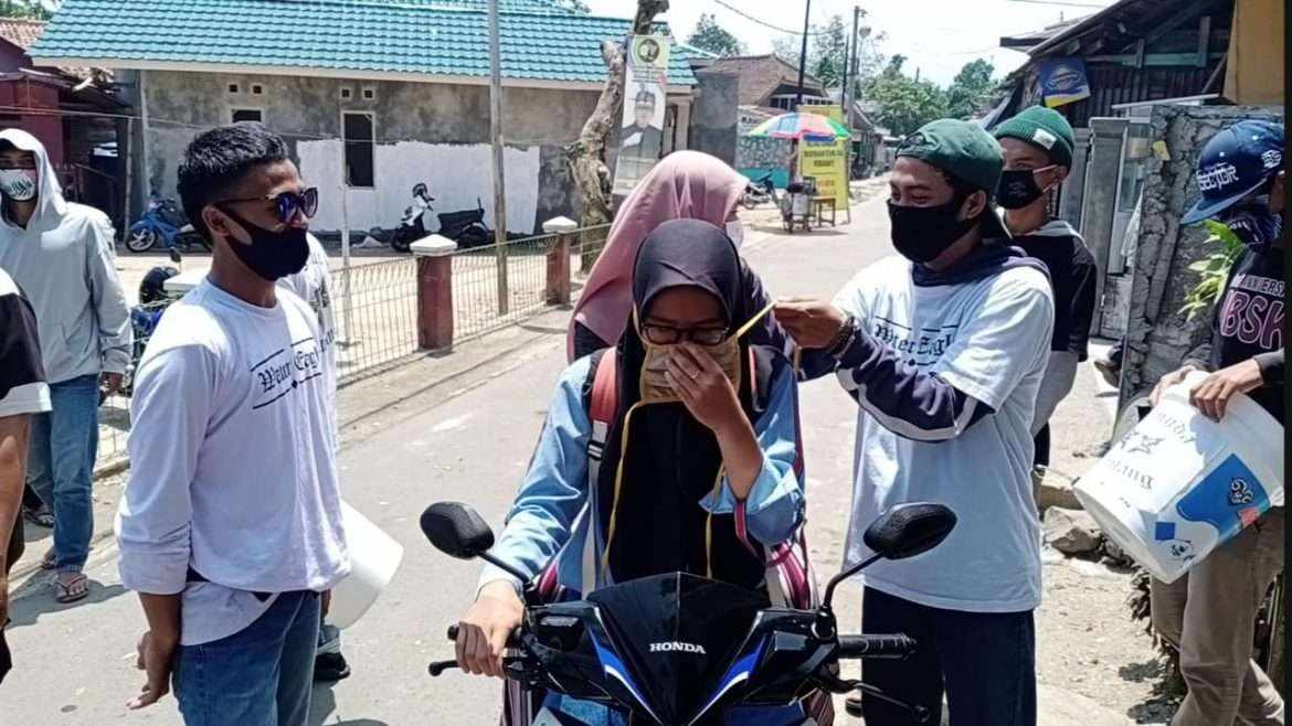 Camat Cibadak Berikan Apresiasi Kepada Pemuda Rw 08 Cihelang Tonggoh