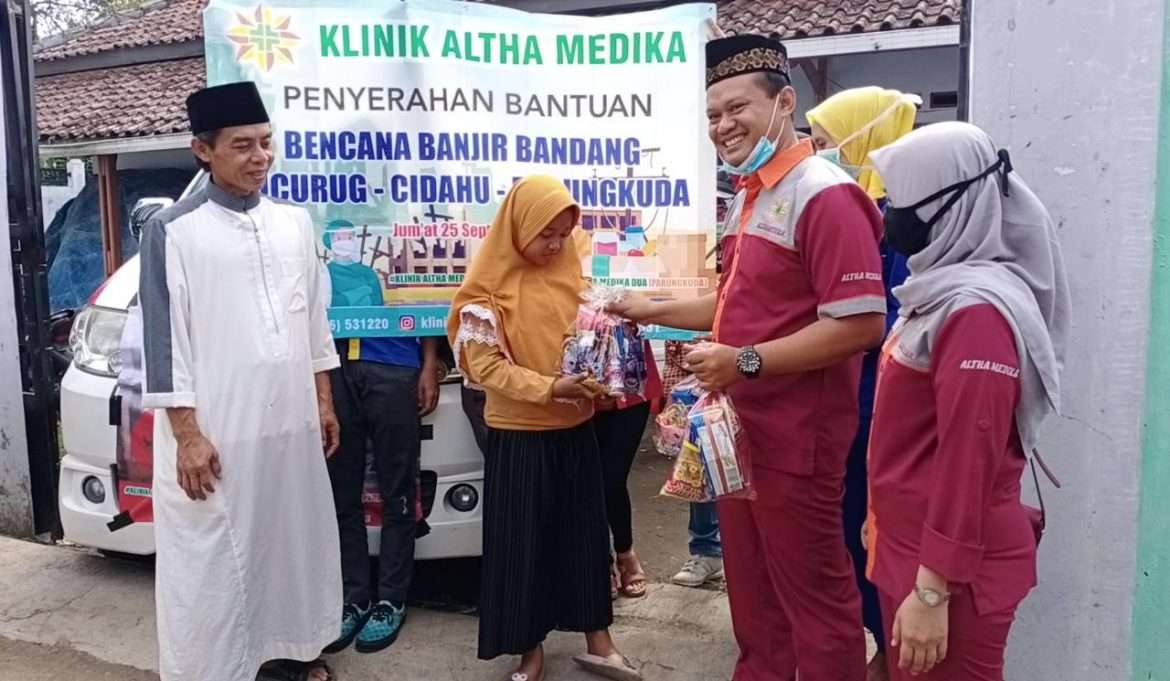 Klinik Altha Medika Berbagi Asa Bantu korban Banjir Bandang Sukabumi