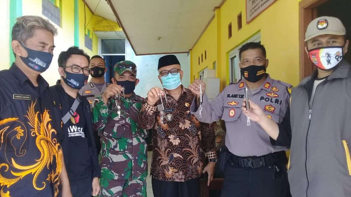 Menjelang Pilkada PPK Kecamatan Terima Logistik