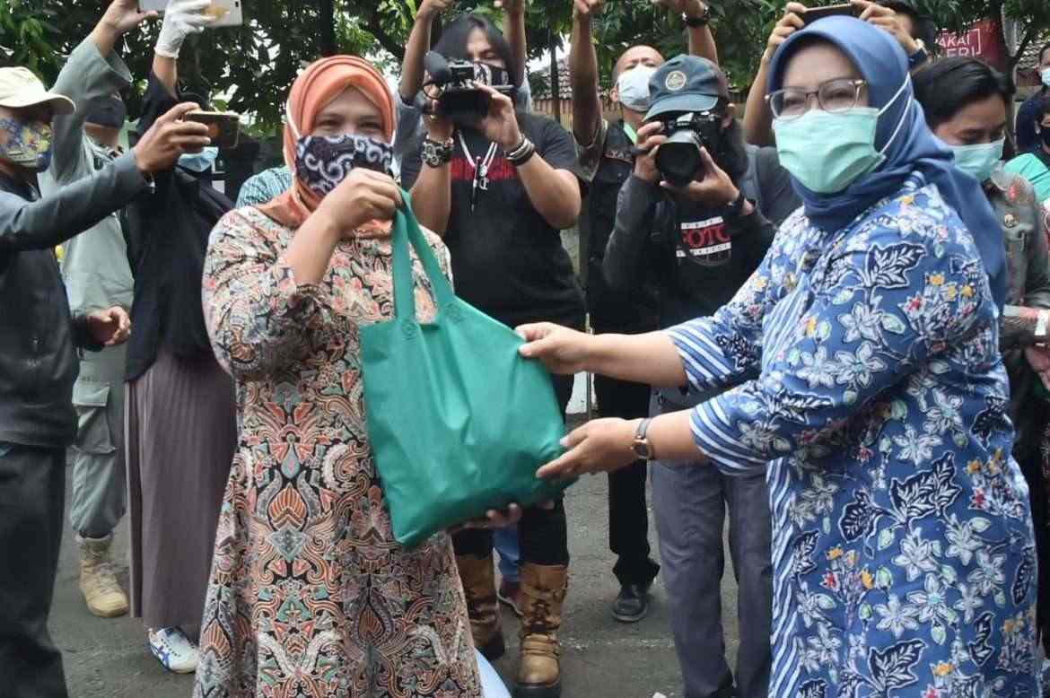 Pemkab Bogor Gelar Operasi Pasar Kebutuhan Pokok Masyarakat