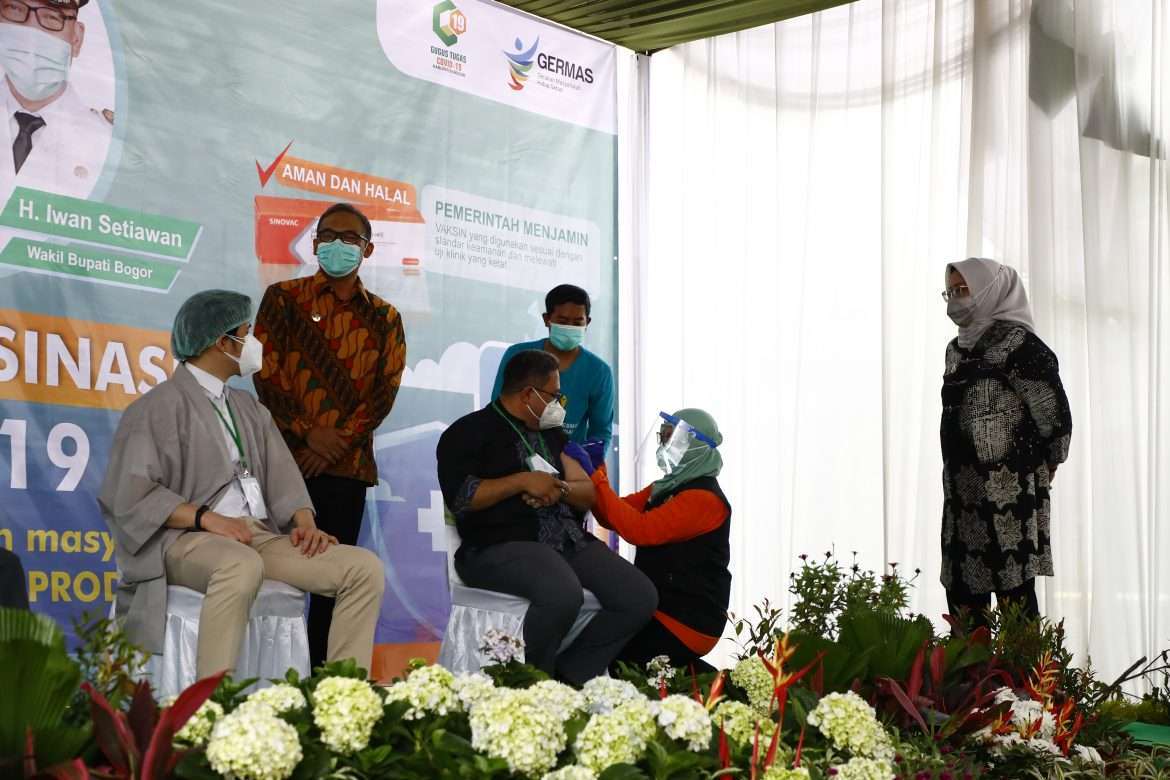 Hari ini, Vaksinasi Covid-19 Tahap Pertama di Kabupaten Bogor Resmi Dimulai