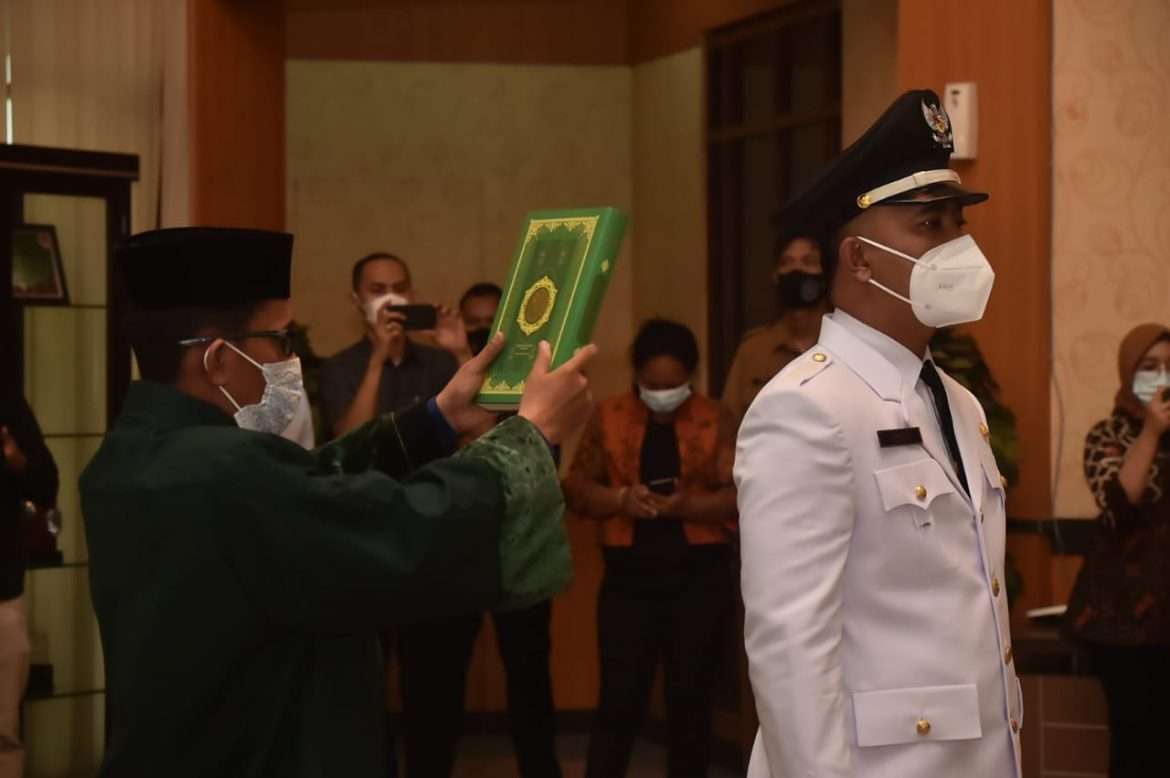 Bupati Bogor Minta Kades Sukaraja Manfaatkan Anggaran Untuk Kesejahteraan Masyarakat Desa