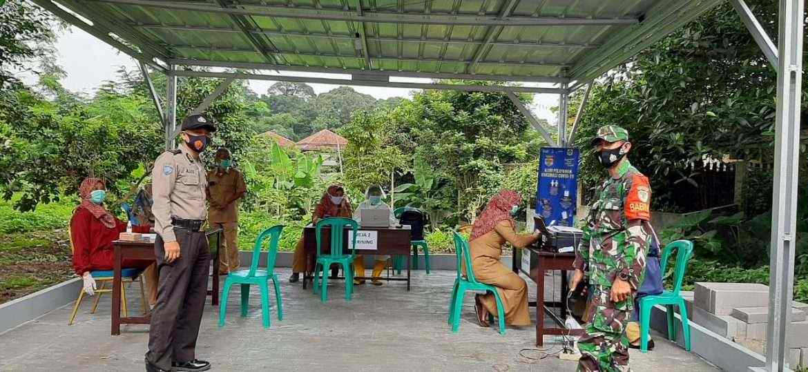 Pemantauan Pelaksanaan Vaksinasi di Puskesmas Sukaraja