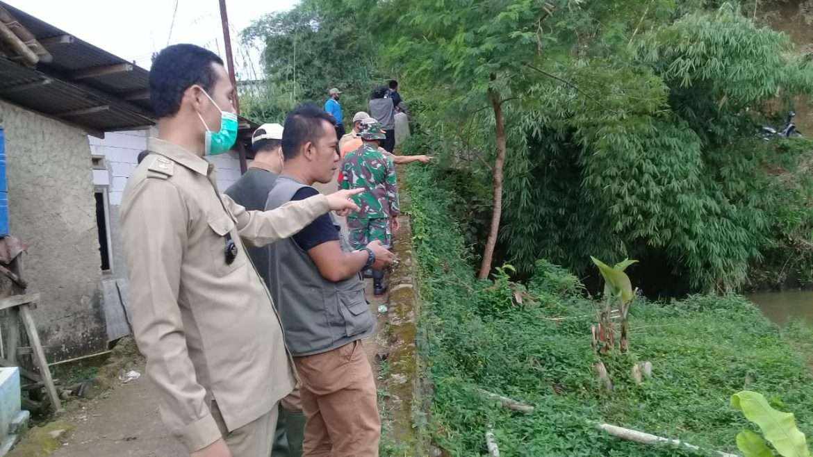 Kades Sundawengan Ajak Warganya Bangkitkan Lagi Budaya Gotong Royong