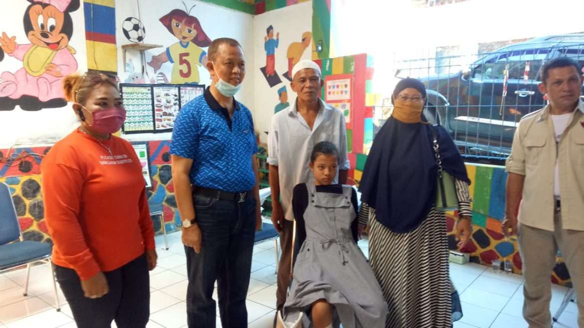 Srikandi PENAMAS LKS Suara Hati Jembatani  Ratusan Penyandang Disabilitas Di Sukabumi.