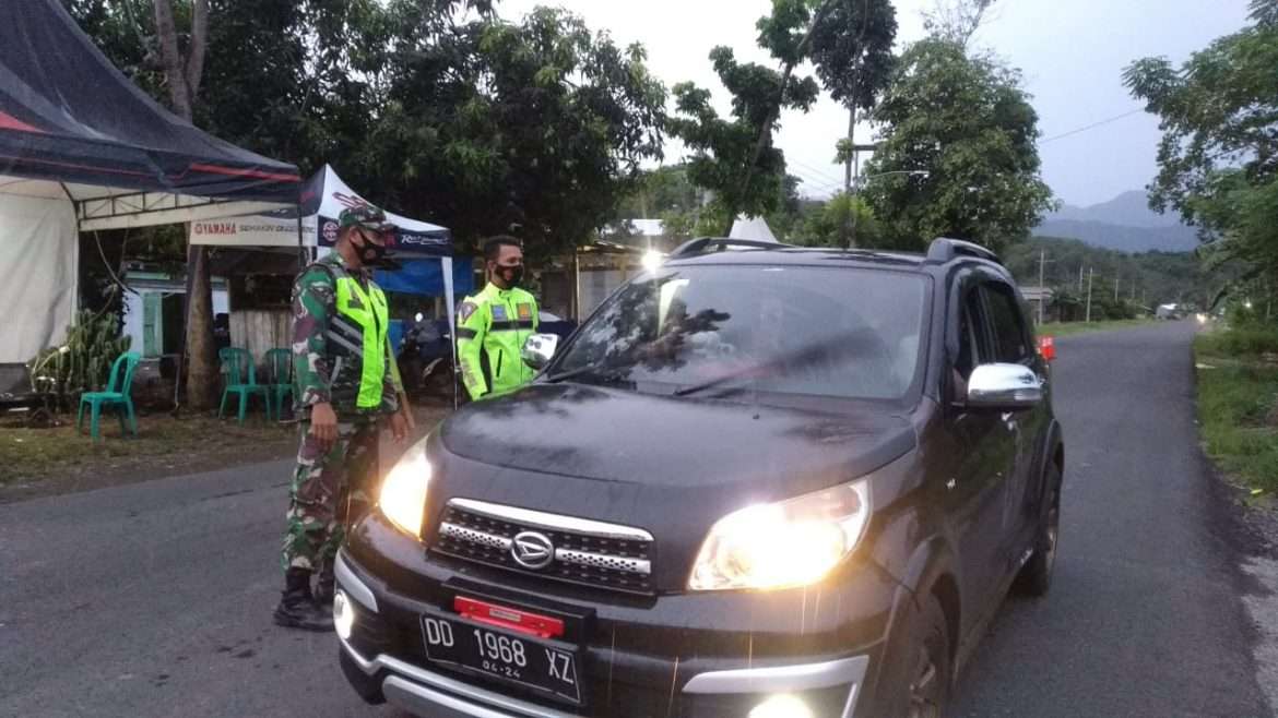 Kodim 1402/Polmas Bantu Sukseskan Larangan Mudik Guna Cegah Penyebaran Covi-19