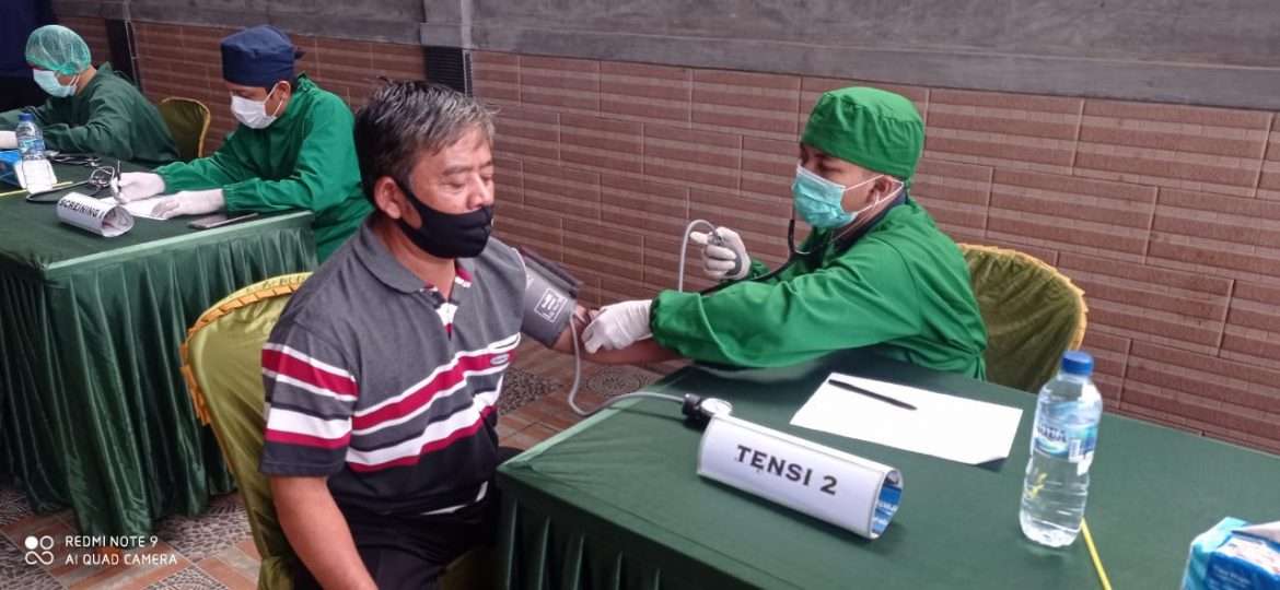 Gebyar Vaksinasi Lansia di Desa Sirnarasa