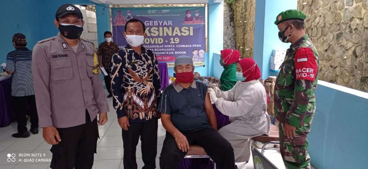 Puskesmas Tanjungsari Terus Adakan Vaksinasi di Tiap Desa