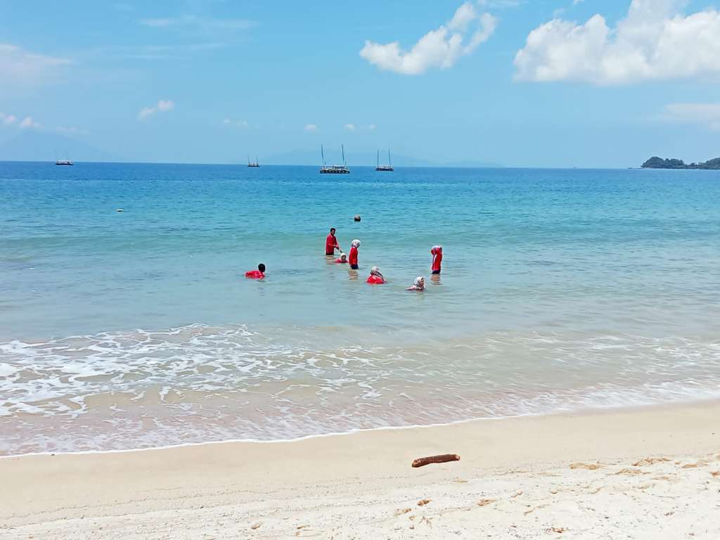 Indahnya Pantai Minang Rua Memukau Bagi Para Pengunjung - Infodesaku
